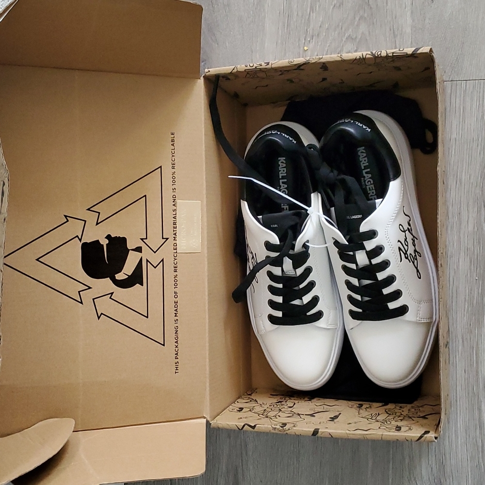 Sneakers
